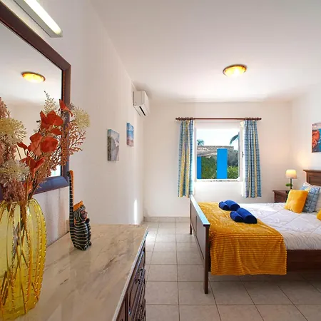 וילה Fernandes By Interhome אלבופיירה